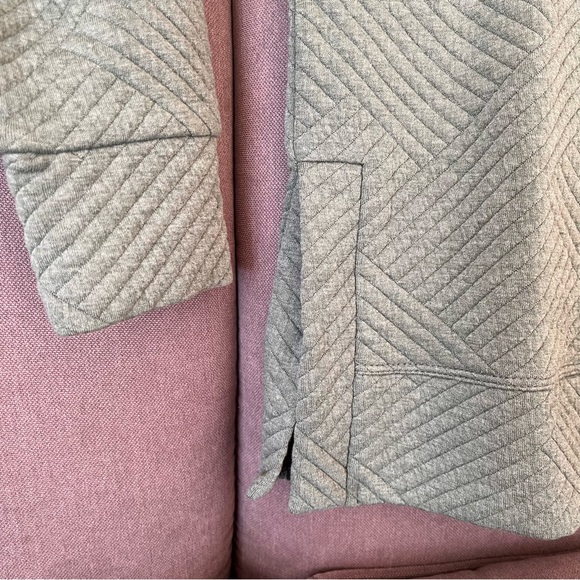 Sage green quilted sweater - Picture 4 of 4